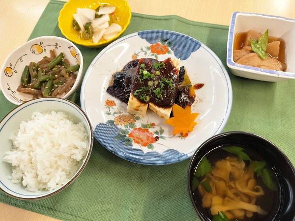 9月9日夕食B　山椒香る和風ミートローフ